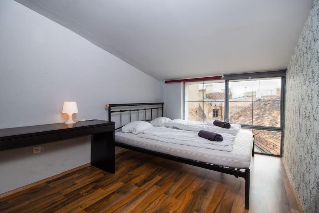 Cityscape Budget Blaha Apartment