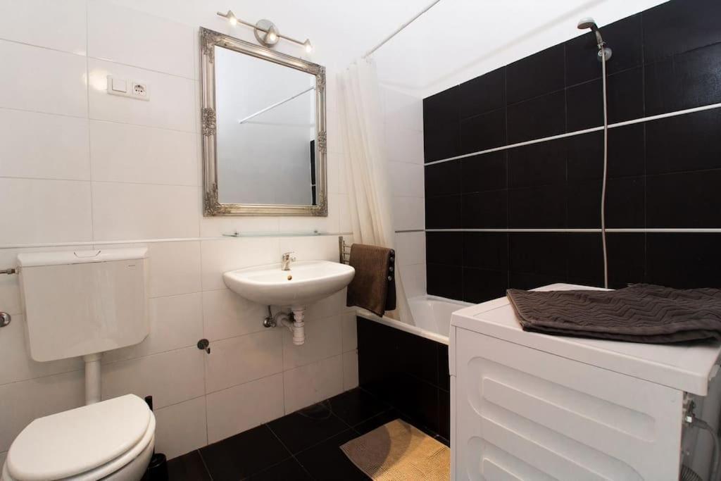 Cityscape Budget Blaha Apartment Budapest